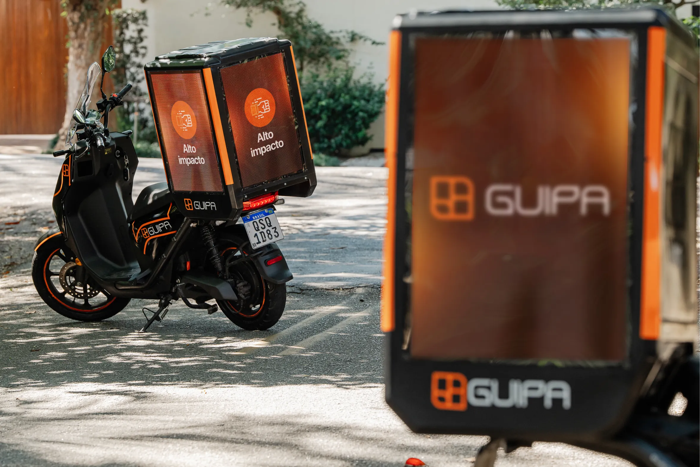 Moto GUIPA circulando pela cidade
