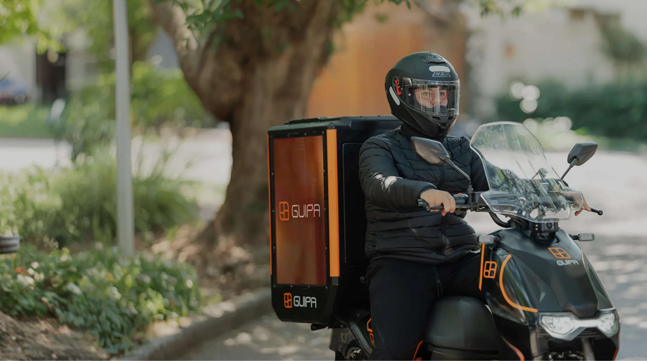 Moto GUIPA em operação com seu painel digital